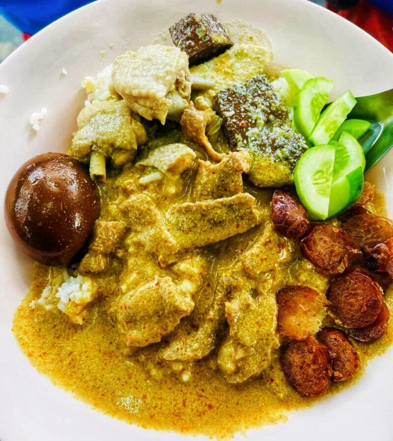 Yellow Thai Curry from Khao Gaeng Jake Puey